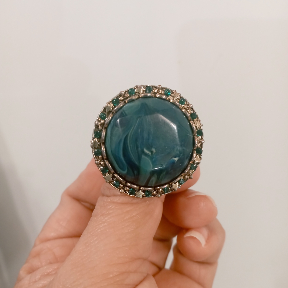 Vintage Elegant Blue Statement Ring - image 4